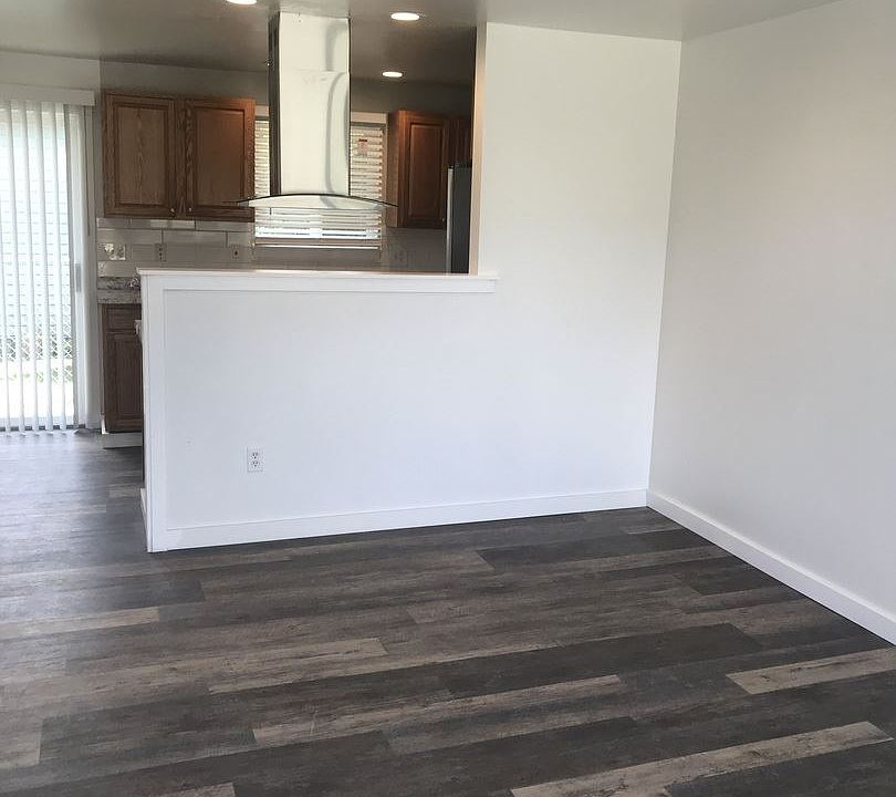 1st image of 3551 E Roosevelt Ave