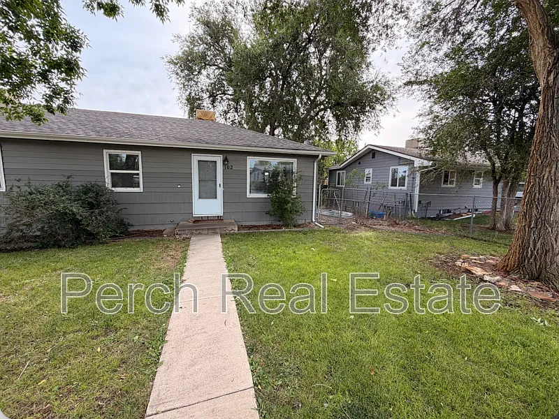 2 bed, 1.0 bath, 730 sqft, $2,100 — Photo 1
