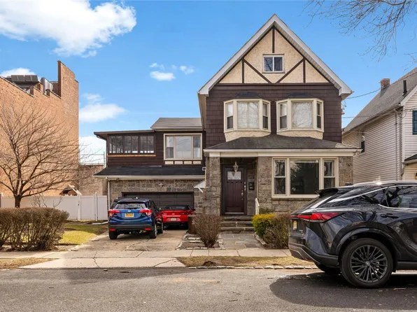 20 8, Staten Island, NY 10306