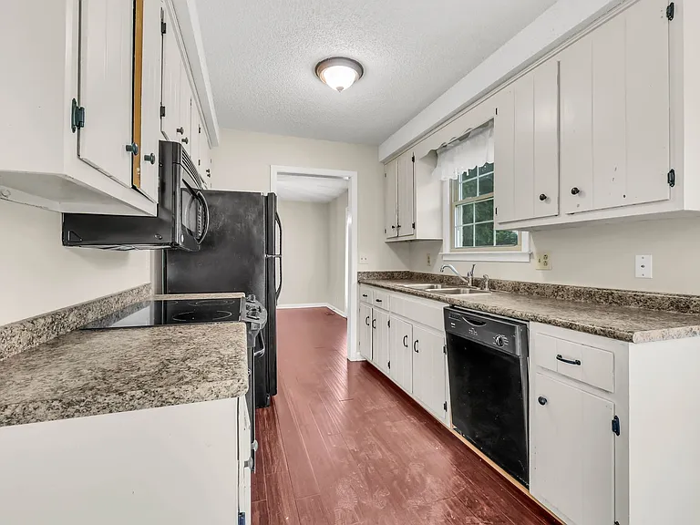 2157 Watertown Pl — Photo 10