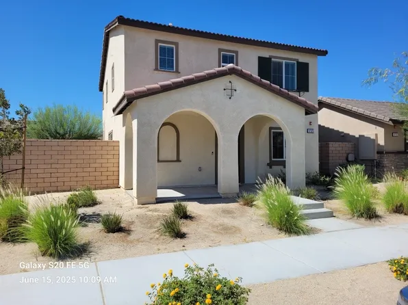 67525 Rio Largo Rd, Cathedral City, CA 92234