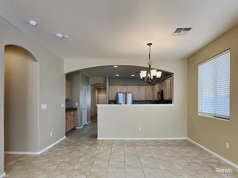 991 E Saddleback Pl — Photo 3