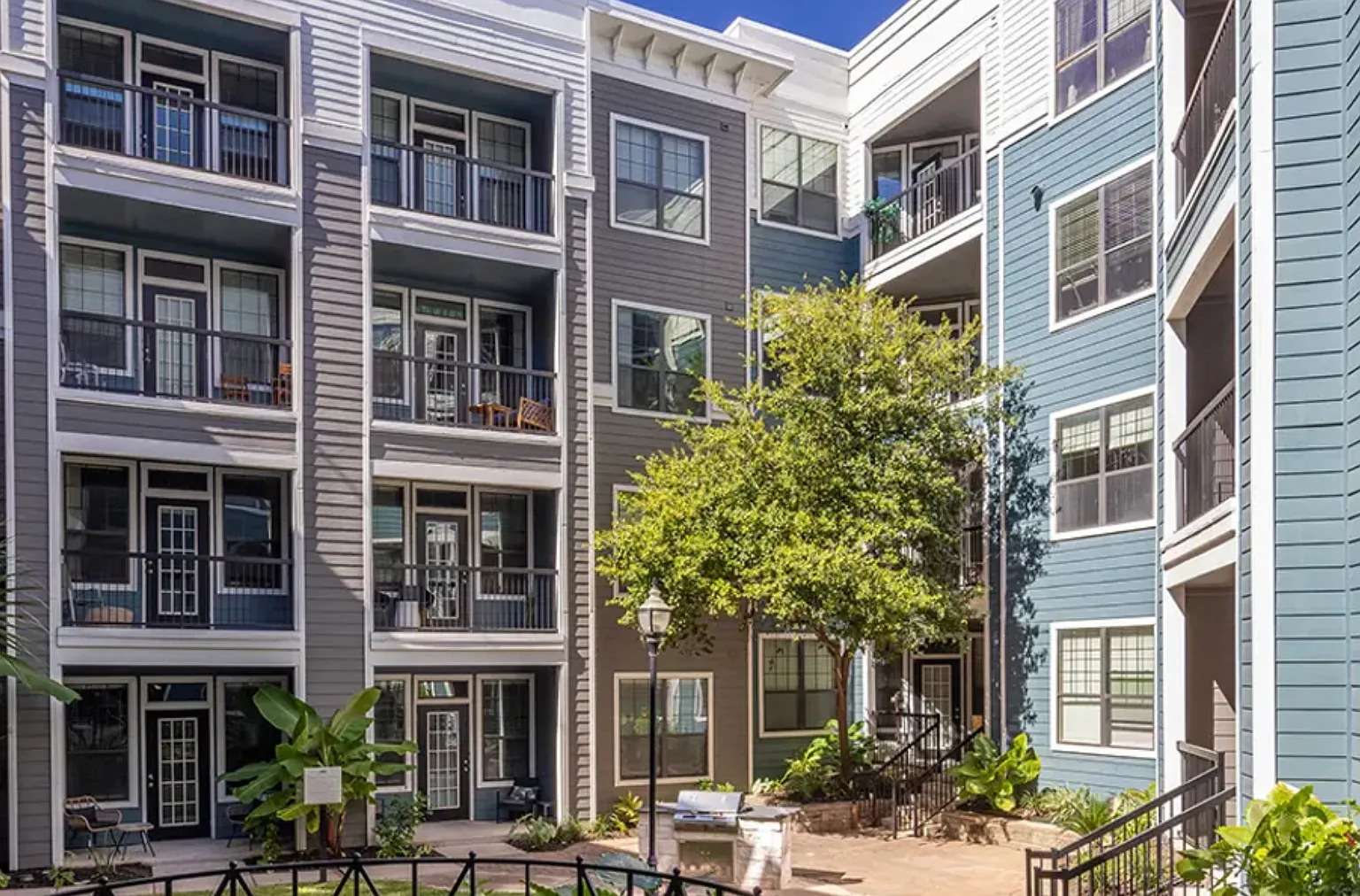 1 bed, 896 sqft, $2,891 — Photo 1