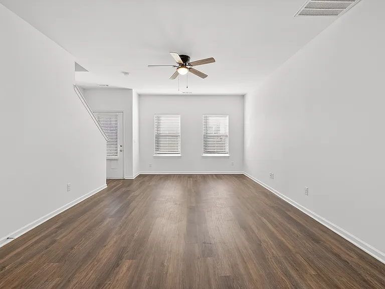 147 Ofner Dr — Photo 16