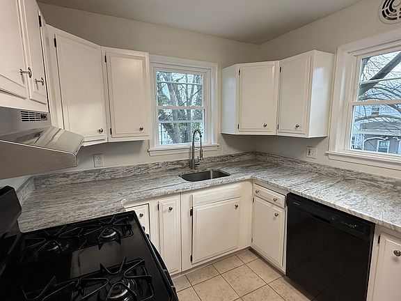 3rd image of 308 S Connell St