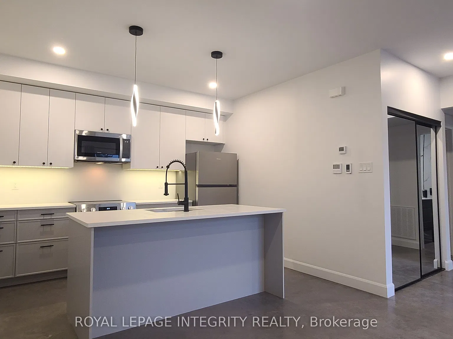 2 bed, $2,300 — Photo 2