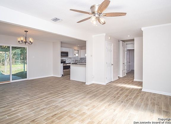 4th image of 3741 Highcliff Dr