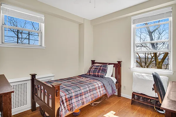 Sold by Compass | media 7