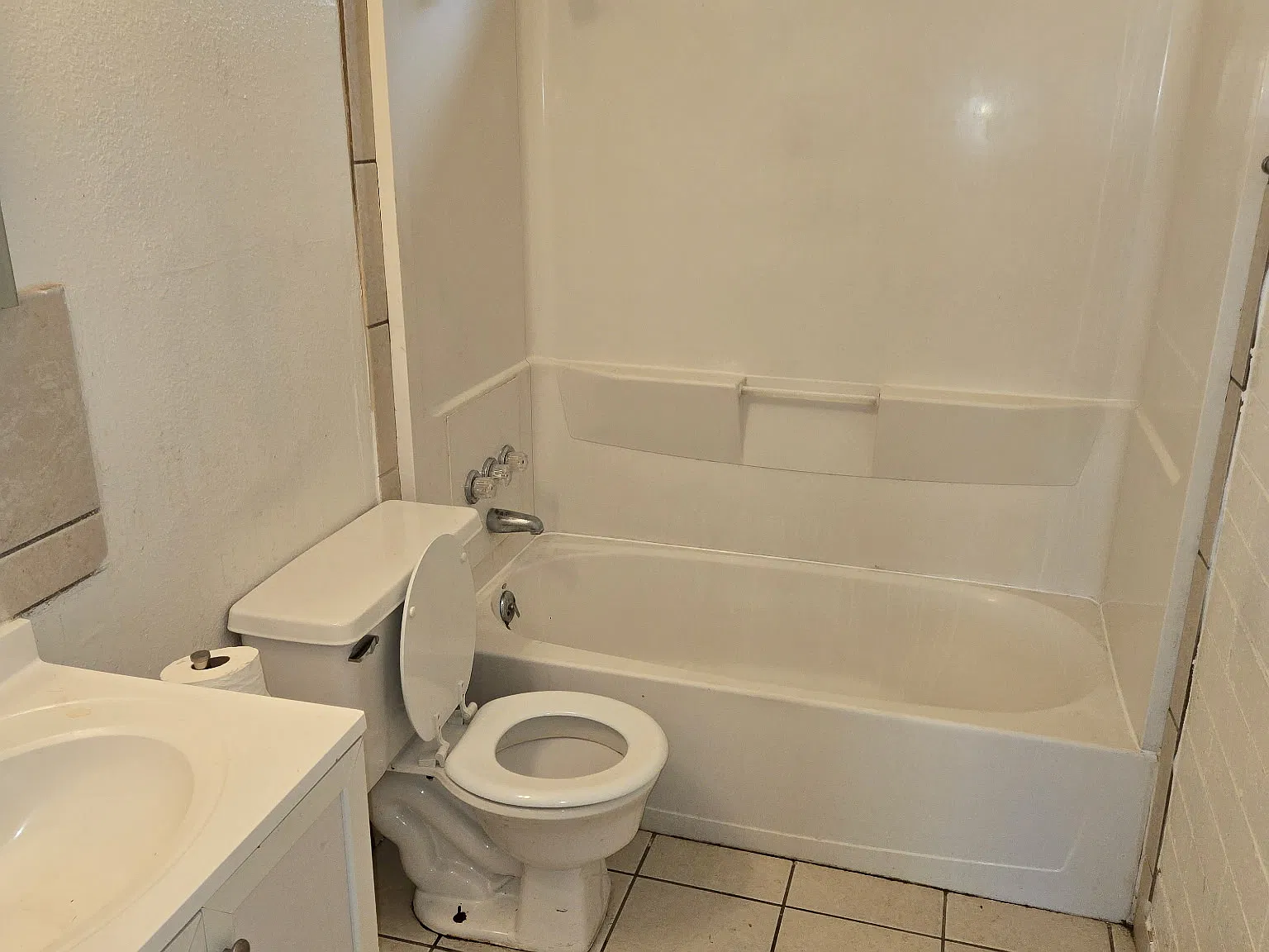 1416 E Cinnabar Ave — Photo 3