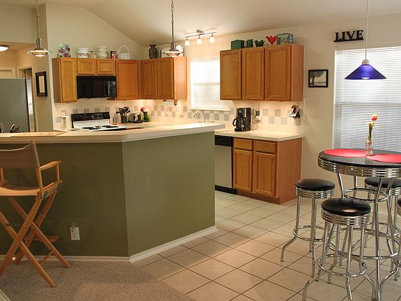 Kitchen / Seating Area