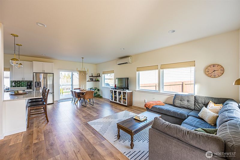 4th image of 1406 Rook Drive