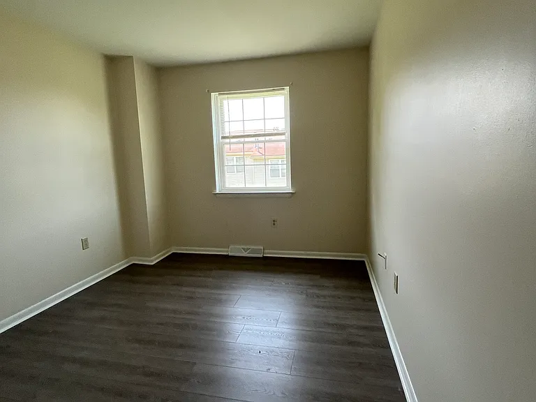 1687 Long Dr — Photo 13