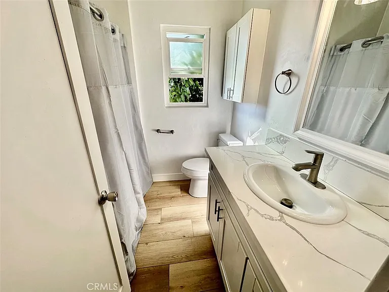 10215 S 10th Ave #6 — Photo 10