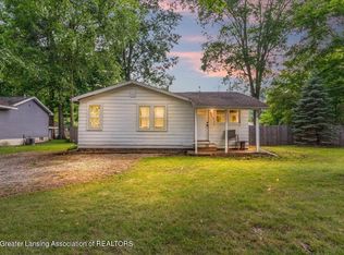 6612 Richard Rd, Lansing, MI 48911