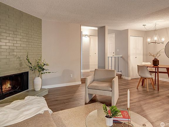 3rd image of 17537 151st Ave SE Unit 9-6