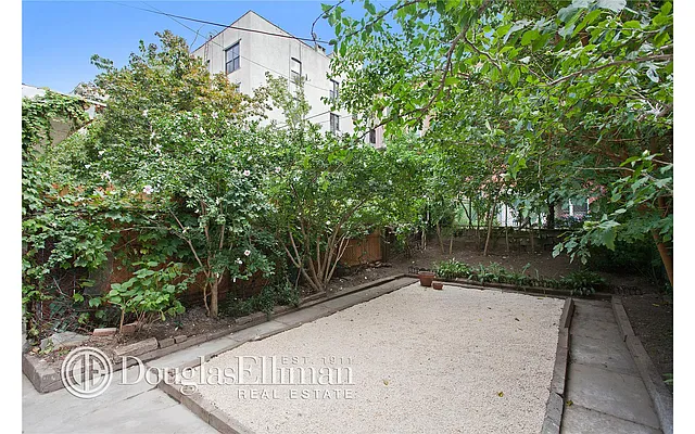 Sold by Douglas Elliman | media 10