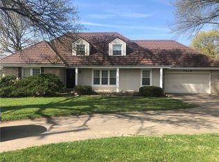 7000 High Grove Rd, Grandview, MO 64030