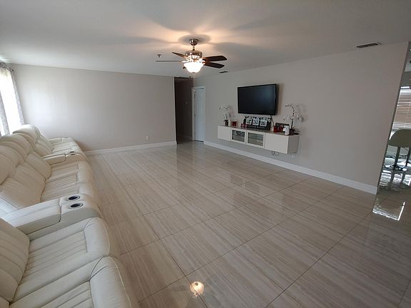 3rd image of 101 Circle Four Dr #1
