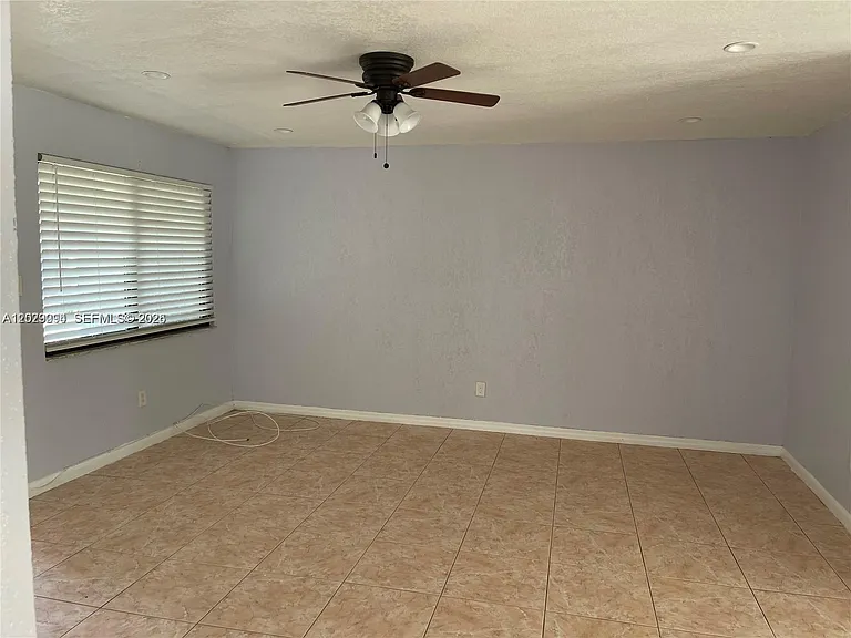 1220 NE 116th St #1222 — Photo 13