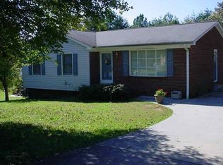 396 Sherman Dr, Lexington, NC 27295