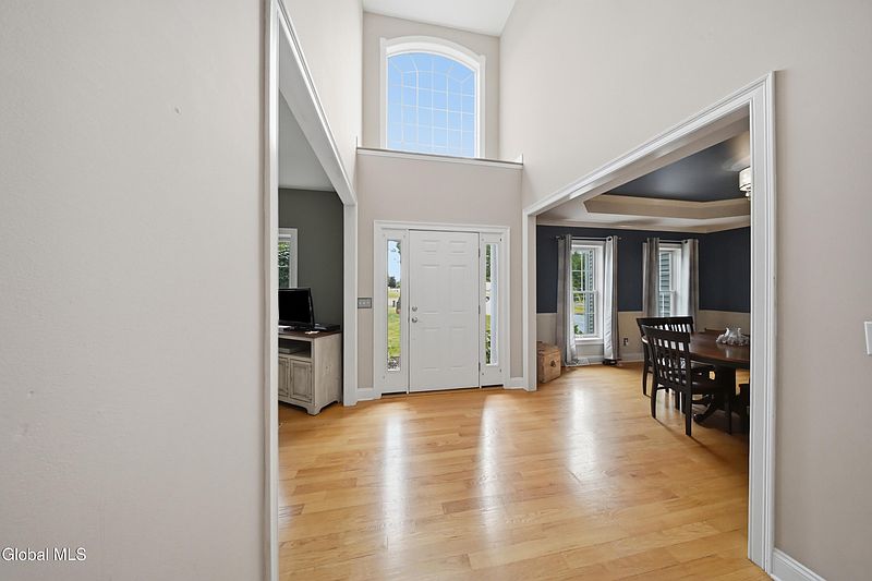 5th image of 29 Heritage Court