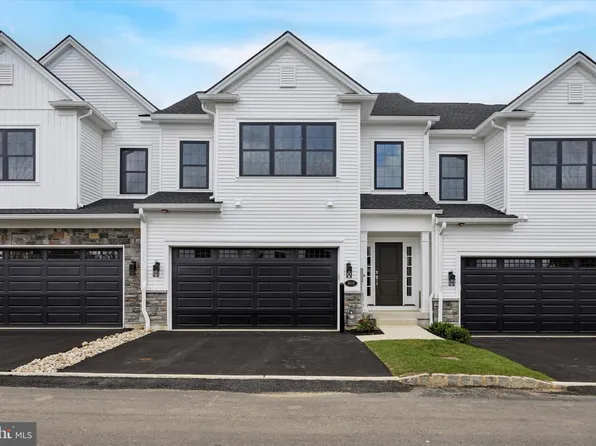 528 Fullerton Farm Ct Lot 11, Warrington, PA 18976