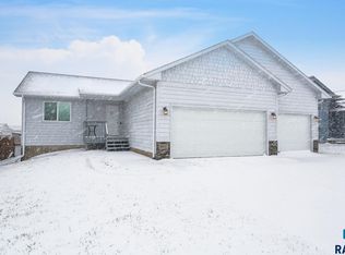 915 Brewer St, Tea, SD 57064