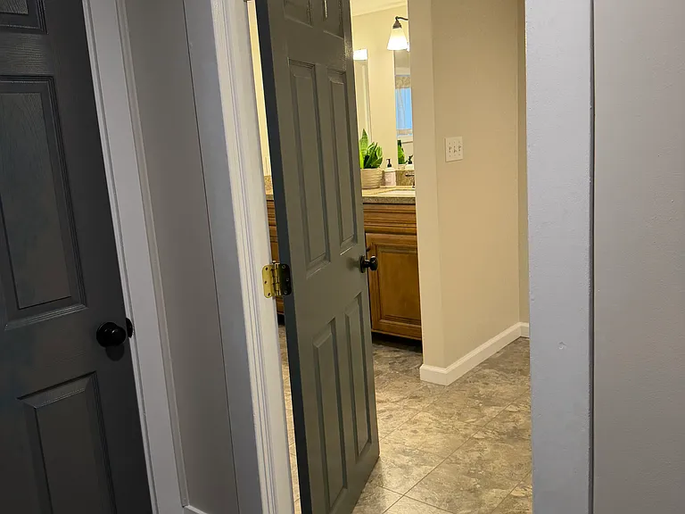 102 Sarvey Ln — Photo 30