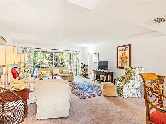 4th image of 2743 Ocean Dr APT 40E