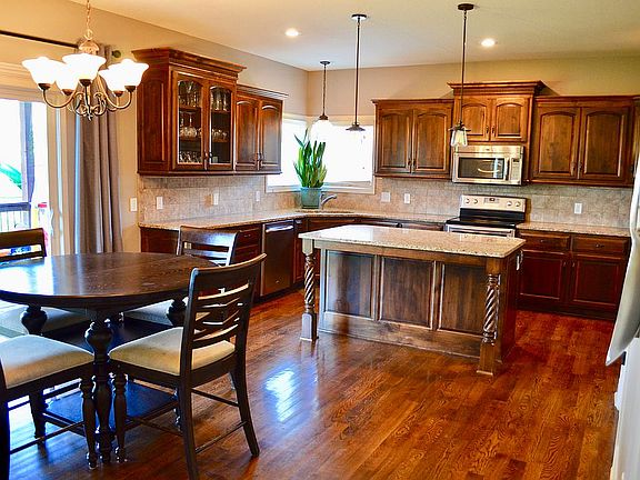 Kitchen with granite 