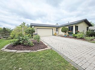 3302 Portage Rd, Madison, WI 53704