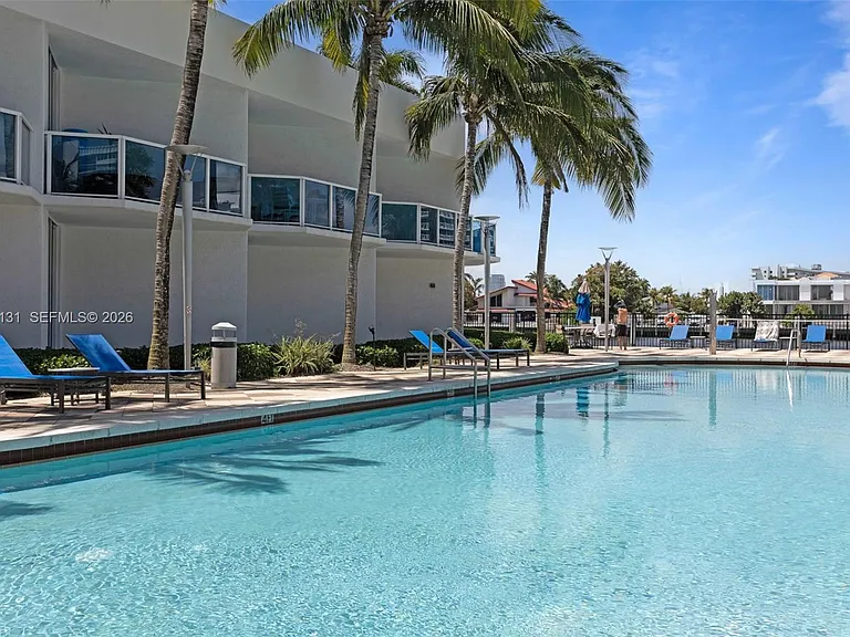 1945 S Ocean Dr #503 — Photo 27