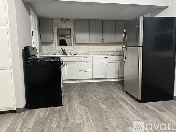 2nd image of 5717 Ivy Dr