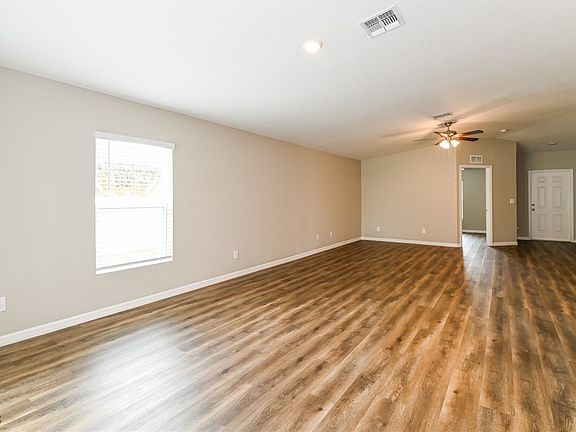 3rd image of 509 SW 7th Pl