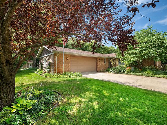 2nd image of 10615 Concord Dr
