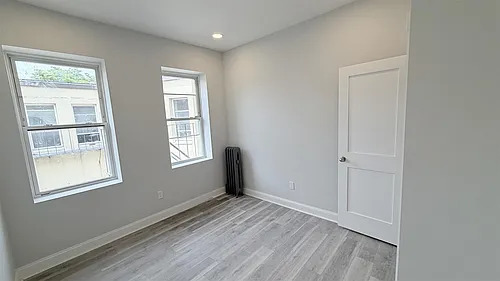 72 Kirkland St Photo 1