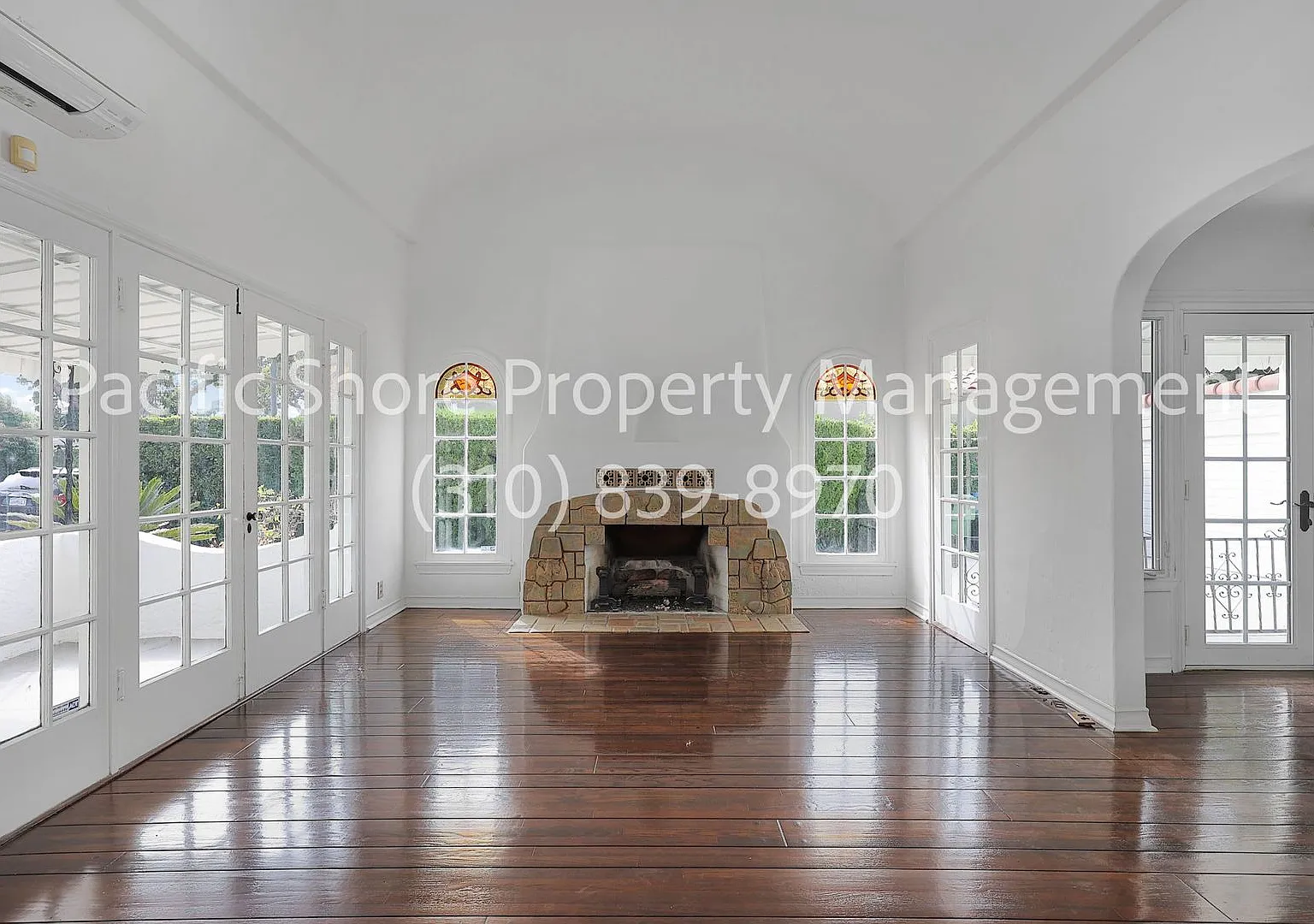 Charming East Venice 2 bed 1 bath + Large Bonus Room/Office — Photo 3