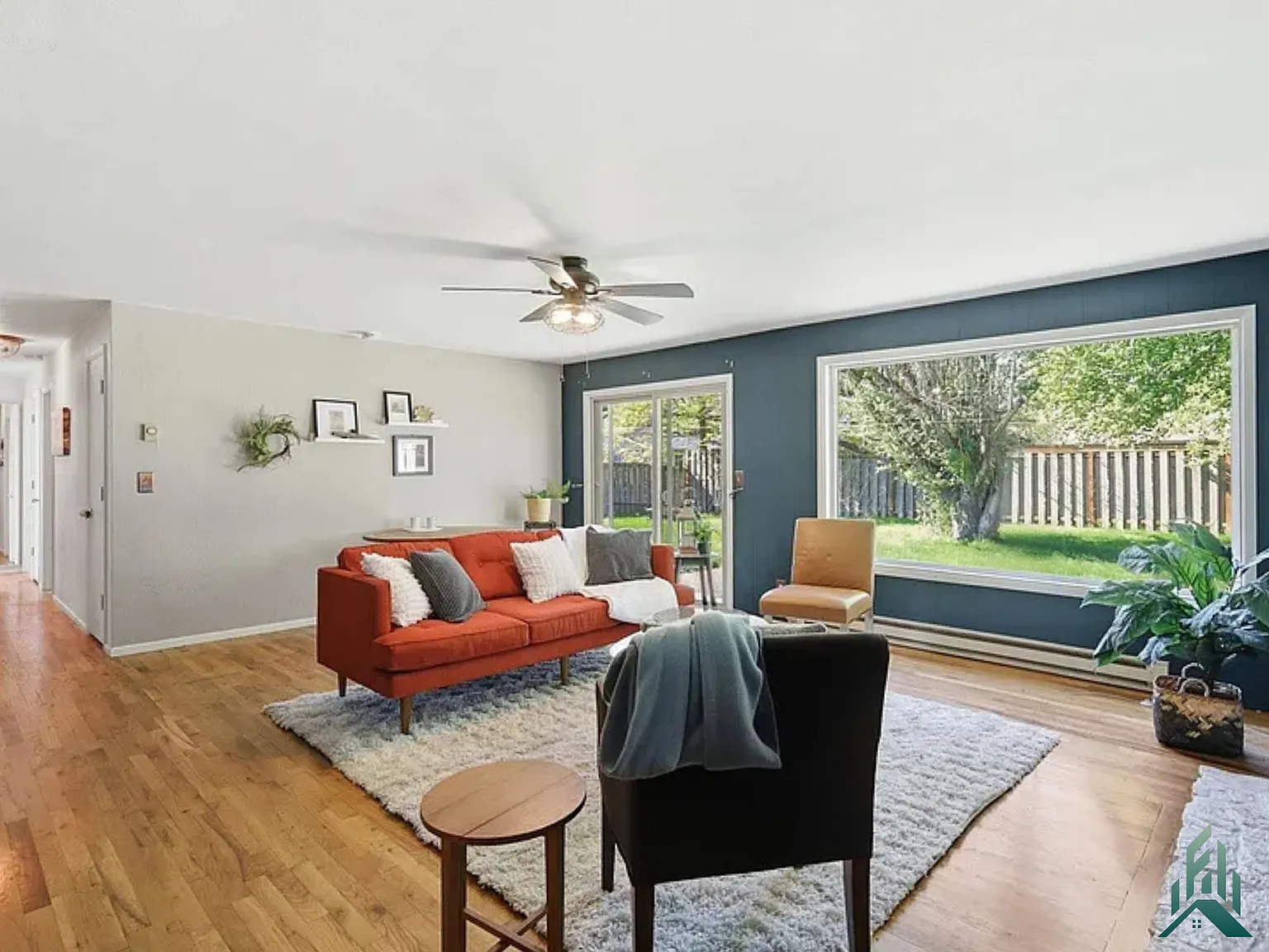 3 bed, 1210 sqft, $2,295 — Photo 4