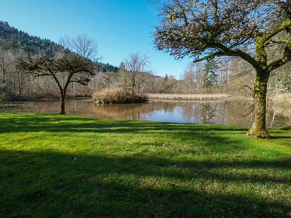 Richard Haag, landscape architect, founded the program at the University of Washington.