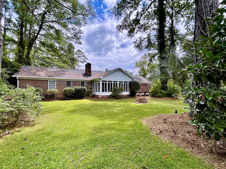 219 Green Lake Dr — Photo 2