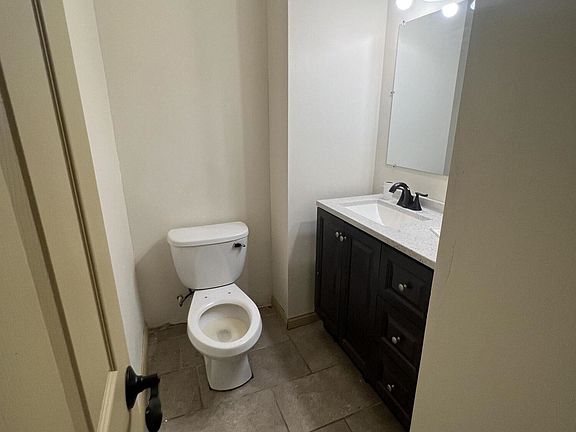 5th image of 6104 W Port Ave