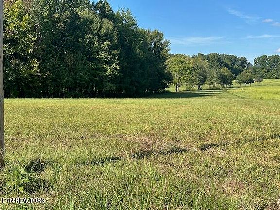 3rd image of 966 Red Hill Rd