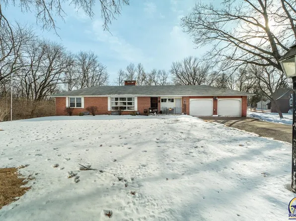 335 NW 50th St, Topeka, KS 66617