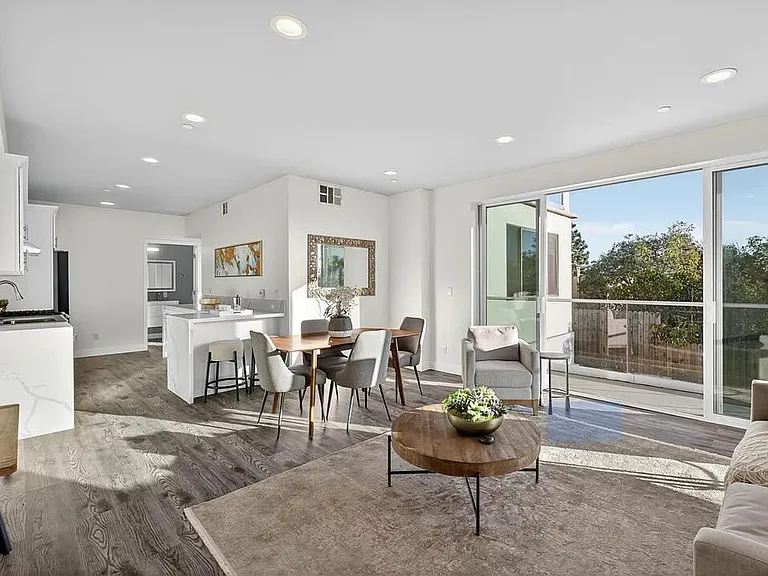1551 N Lucretia Ave — Photo 10