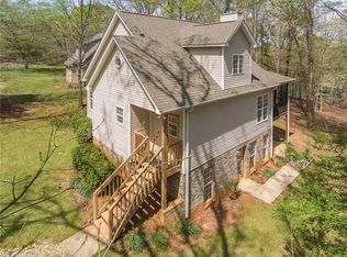320 Dixie Creek Dr, Hartwell, GA 30643