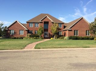 12905 Shadywood Dr, Prairiewood Village, SD 57401