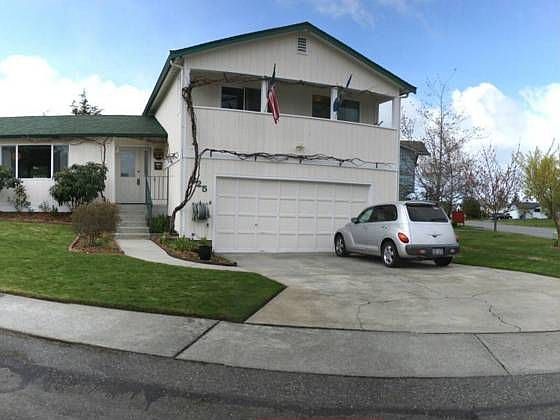 1st image of 825 SW Kingma Ct