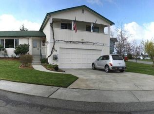 825 SW Kingma Ct, Oak Harbor, WA 98277