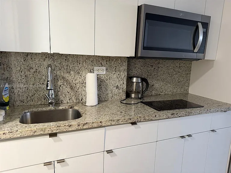 19201 Collins Ave #841 — Photo 4