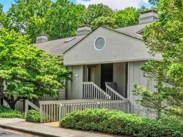 106 Abbey Cir, Asheville, NC 28805